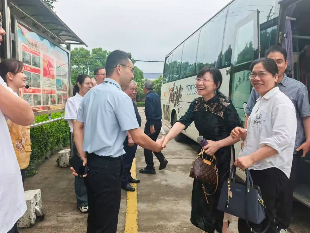 湘益茶香續(xù)薪火，校企共繪茯茶新篇——湖南農(nóng)大師生走進益陽茶廠開展實踐研學(xué)