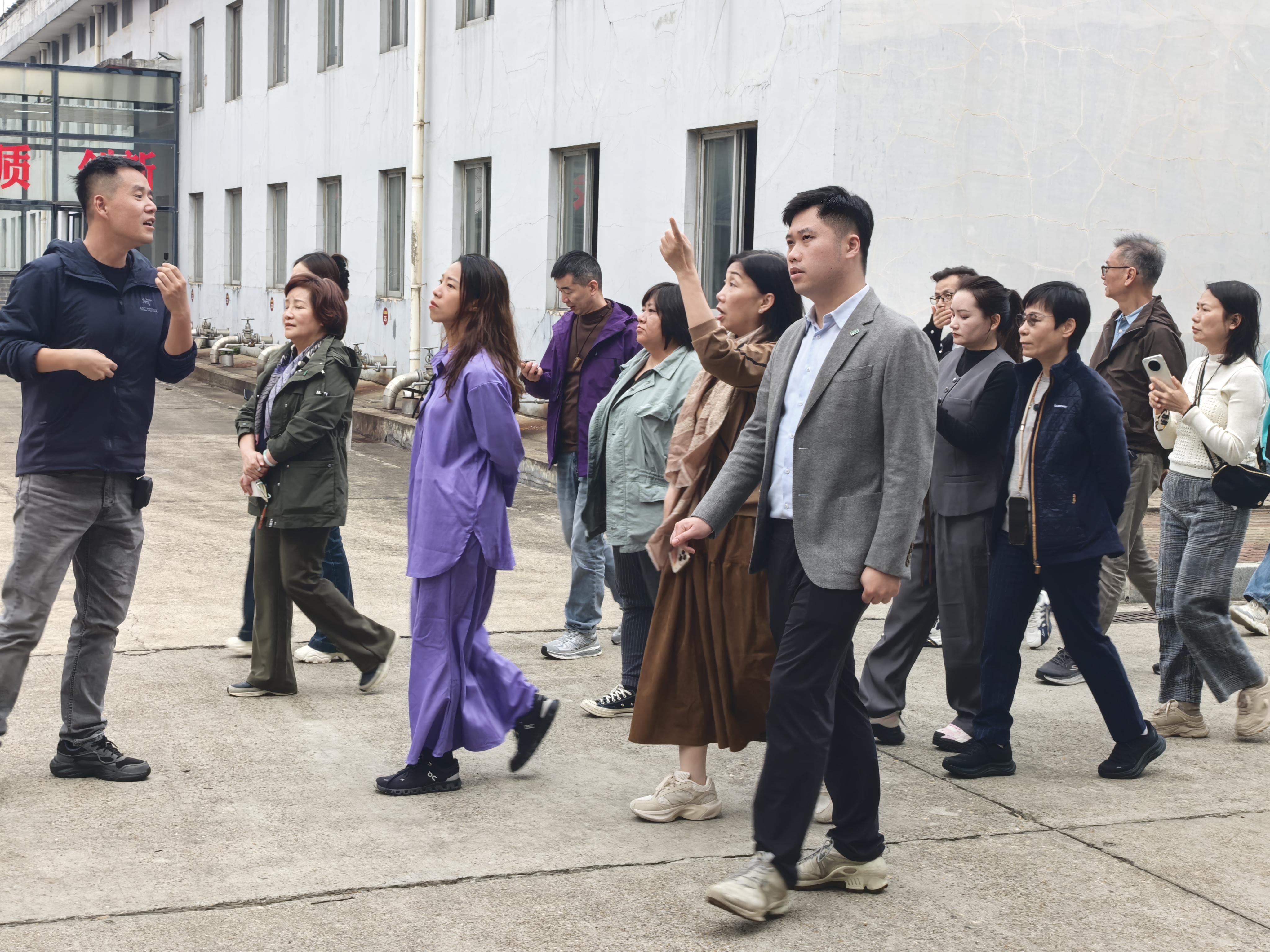 澳門(mén)茶藝專(zhuān)業(yè)人員協(xié)會(huì)到訪湘益——共品茯香 共話未來(lái)